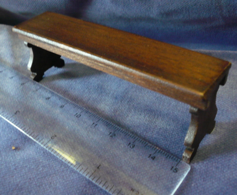 Medium Bench